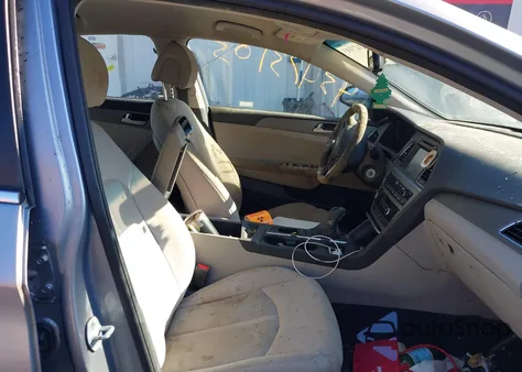 2016 Hyundai Sonata Se z USA, uszkodzony, nr VIN 5NPE24AF4GH274051